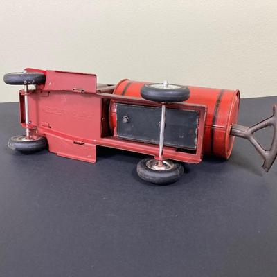 LOT 68: Shell Oil Metal Truck with Miniature Oil Drums and D.P.W. Oil Delivery Truck (Metalcraft Gearbox)