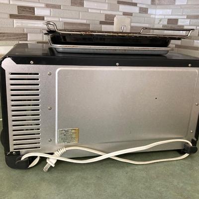 LOT 71: Oster Toaster Oven Model 6232