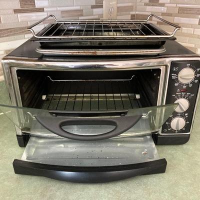 LOT 71: Oster Toaster Oven Model 6232