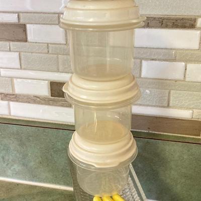 LOT 75: Kitchen Essentials - OGGI Corporation Nesting Bowls, Corn Holders, Pyrex Measuring Cup, Hershey's Candy Jar, Punch N Cover,...