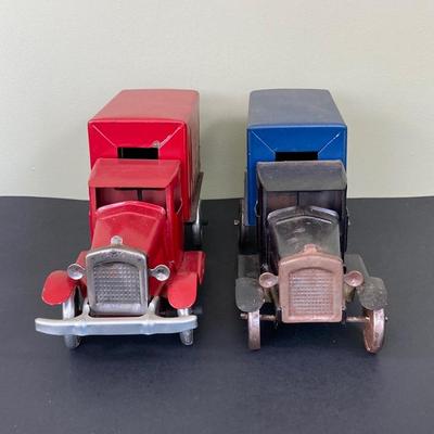 LOT 79: Pair of Metalcraft Corp. Toy Delivery Trucks - Kroger Food Express and Macy's Fancy & Dry Goods