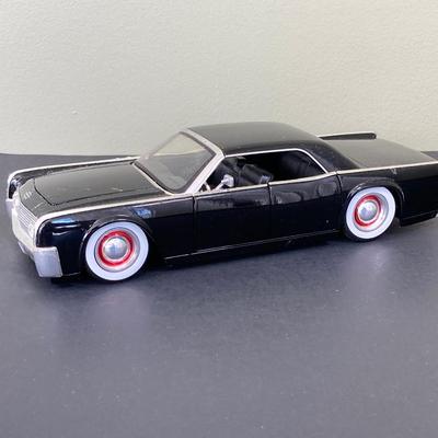 LOT 80: Diecast Toy Cars - Dodge Charger, 1963 Lincoln Continental and 1964 Chrysler Turbine