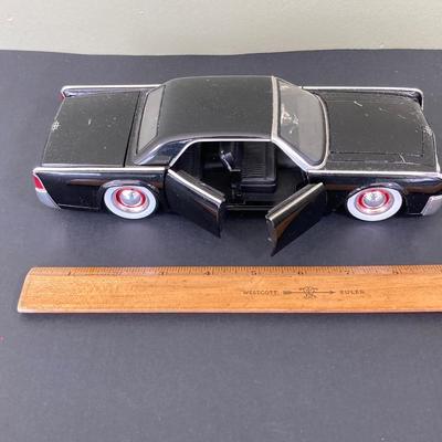 LOT 80: Diecast Toy Cars - Dodge Charger, 1963 Lincoln Continental and 1964 Chrysler Turbine