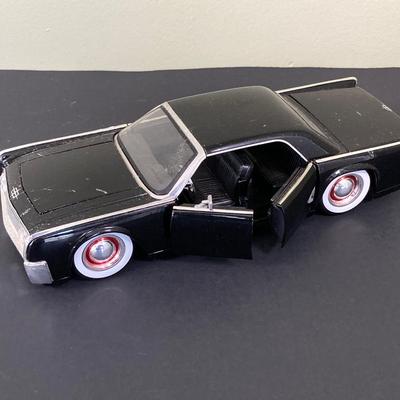 LOT 80: Diecast Toy Cars - Dodge Charger, 1963 Lincoln Continental and 1964 Chrysler Turbine