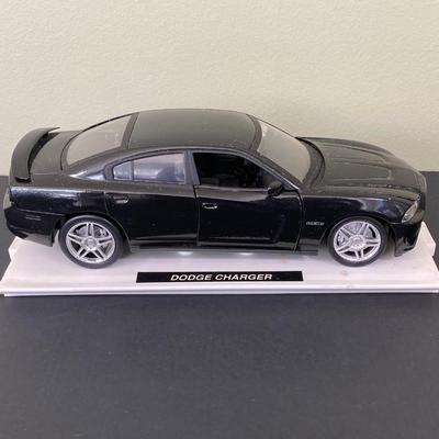 LOT 80: Diecast Toy Cars - Dodge Charger, 1963 Lincoln Continental and 1964 Chrysler Turbine