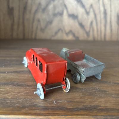LOT 91: Vintage Tin Garage and Tootsie Toy Cars/Trucks
