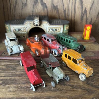 LOT 91: Vintage Tin Garage and Tootsie Toy Cars/Trucks