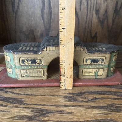 LOT 91: Vintage Tin Garage and Tootsie Toy Cars/Trucks