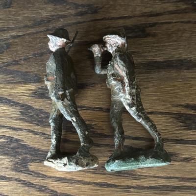 LOT 92: Vintage Metal Toy Soldiers & 2 Composition Soldiers (1 will not stand on its own)