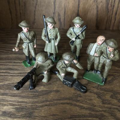 LOT 92: Vintage Metal Toy Soldiers & 2 Composition Soldiers (1 will not stand on its own)