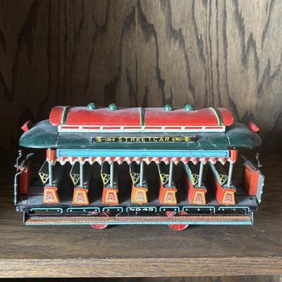 LOT 96: Collectible Tin Toy Street Cars