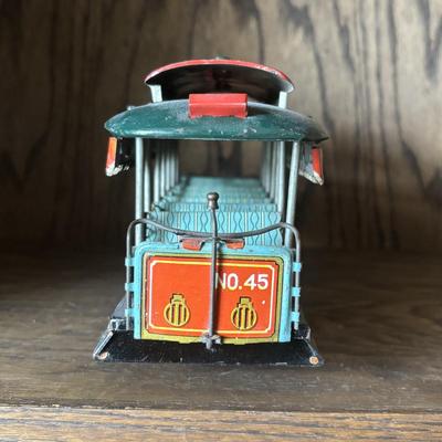 LOT 96: Collectible Tin Toy Street Cars