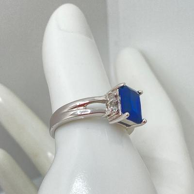 LOT 174: White Gold 10kt Blue Sapphire & CZ Ring, 3.45g Tw., sz.8
