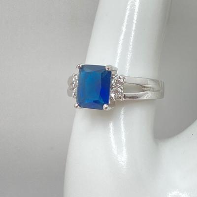 LOT 174: White Gold 10kt Blue Sapphire & CZ Ring, 3.45g Tw., sz.8