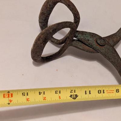 Vintage Metal Ice Block Tongs Hinged (B)