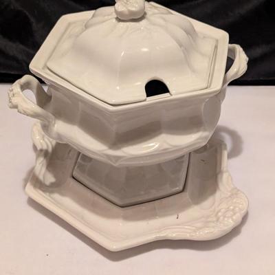 Red Cliff Ironstone Soup Tureen With Under Plate (B)