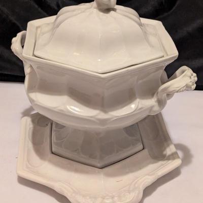 Red Cliff Ironstone Soup Tureen With Under Plate (B)