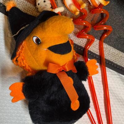 Lot 5 Assorted Halloween decor