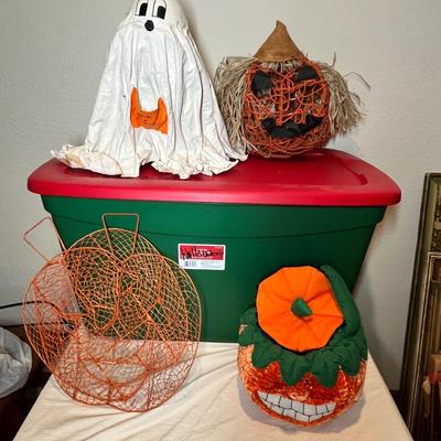 Lot 6 Large Halloween Decor