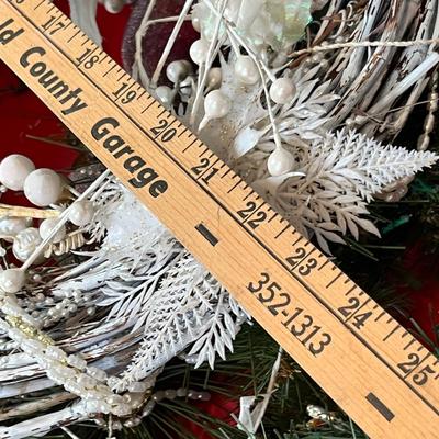 Lot 18 Lot of 3 Wreaths in totes