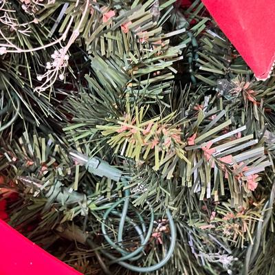 Lot 19 3 Wreathes in totes