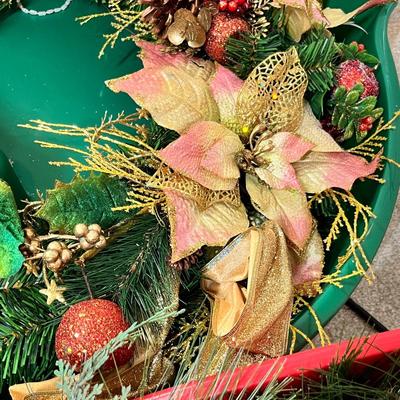 Lot 20 Yup 3 more wreathes!