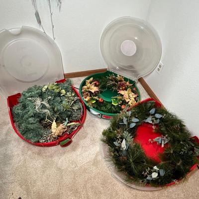 Lot 20 Yup 3 more wreathes!