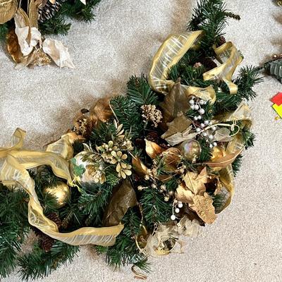Lot 22 Christmas greenery