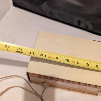 Linen Ivory 1960's General Electric Vacuum Tube Radio (B)
