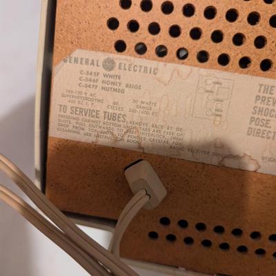 Linen Ivory 1960's General Electric Vacuum Tube Radio (B)