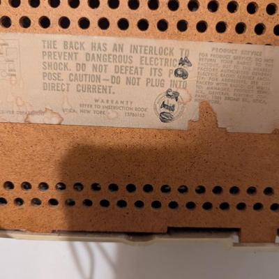 Linen Ivory 1960's General Electric Vacuum Tube Radio (B)