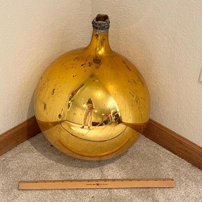 Lot 31 Antique Gazing Ball