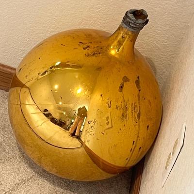 Lot 31 Antique Gazing Ball