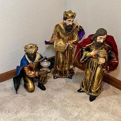 Lot 34 Wisemen figures