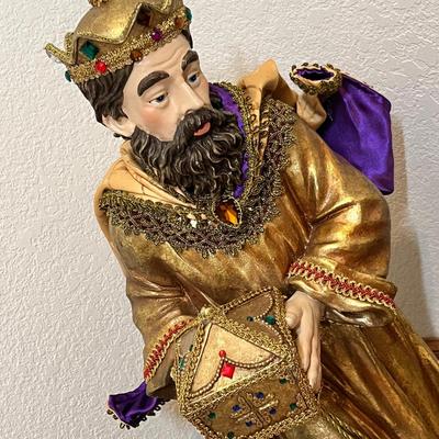 Lot 34 Wisemen figures