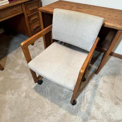 Lot 37 Vintage 80s Desk