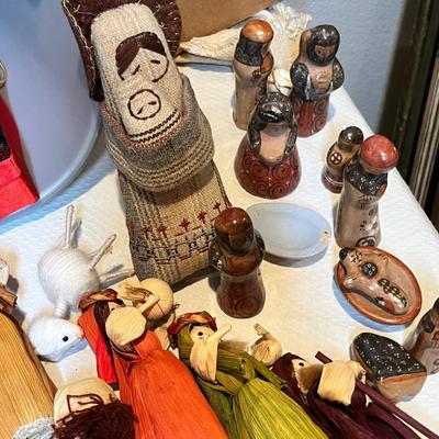 Lot 38 Tub of nativity sets