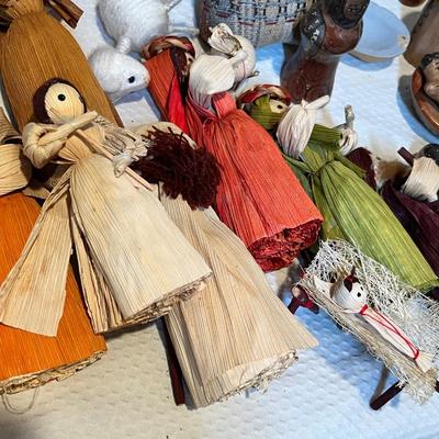 Lot 38 Tub of nativity sets