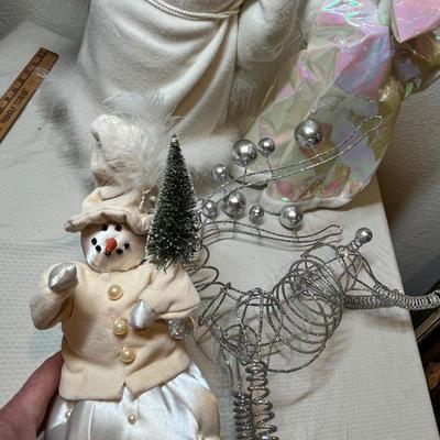 Lot 41 White Santas