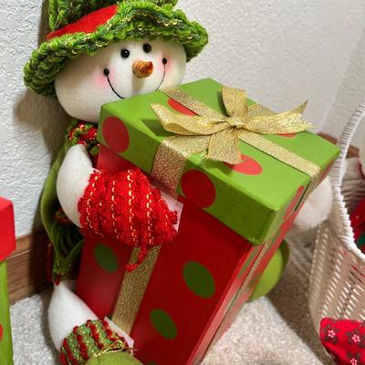 Lot 43 Christmas Decor Giftware