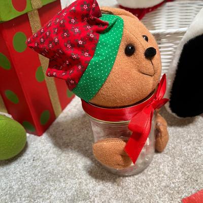 Lot 43 Christmas Decor Giftware