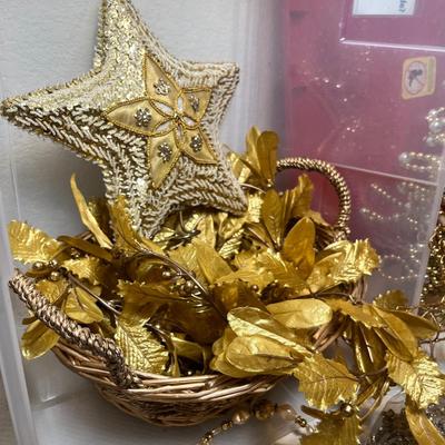 Lot 44 Tub of Silver & Gold Decor