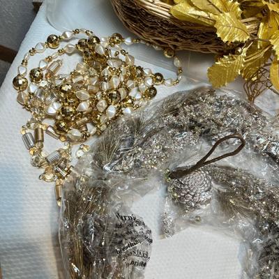 Lot 44 Tub of Silver & Gold Decor