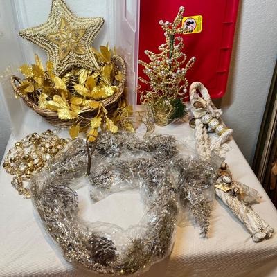 Lot 44 Tub of Silver & Gold Decor
