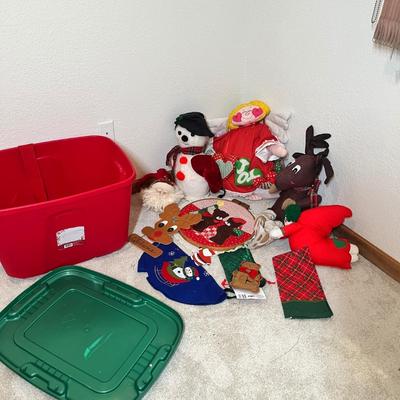 Lot 45 Tub of Plushies