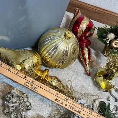 Lot 47 Tub of Christmas Decor Silver/ Gold