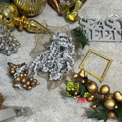 Lot 47 Tub of Christmas Decor Silver/ Gold