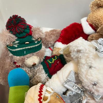 Lot 48 Tub of plushies