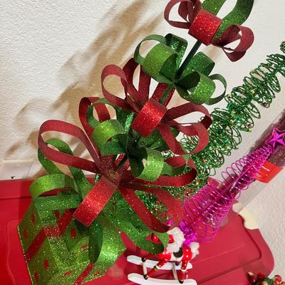 Lot 50 Large tub of Tree decor
