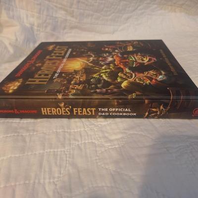 Sale Photo Thumbnail #22: In new condition 
We did not stick the lot sticker to the book